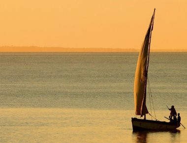 Φιλιππινέζος ψαράς πέρασε 56 ημέρες σε μία ακυβέρνητη βάρκα επιβιώνοντας χάρη στο νερό της βροχής